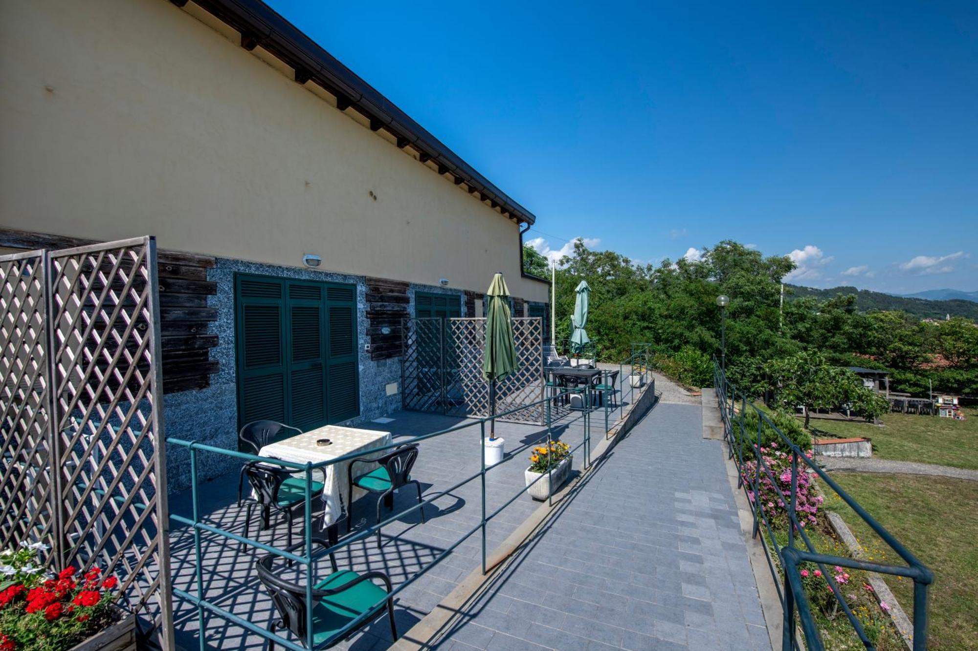 211 - Appartamento Acacia, Terrazza Giardino E Piscina Carro Esterno foto